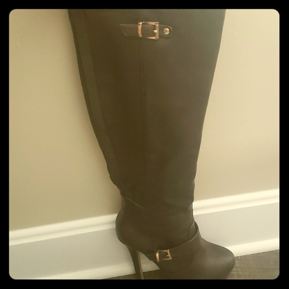 Knee high Boots - Picture 1 of 1